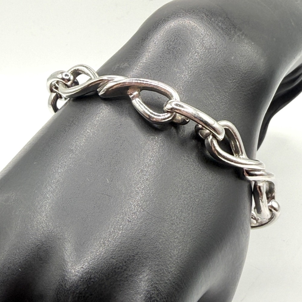 Vintage Avon Figure 8 Twisted Link Chain Bracelet Silver Tone  J Hook Clasp 6.5"